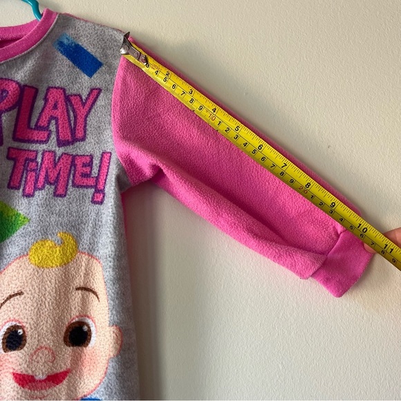 🌼 5/$25 CoComelon Toddler Sleeper Pajamas 2T Fleece Footed One Piece Zip Play - Picture 5 of 8